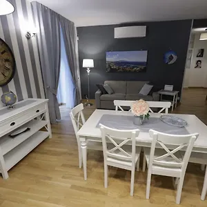 Happy House 31 Neapel
